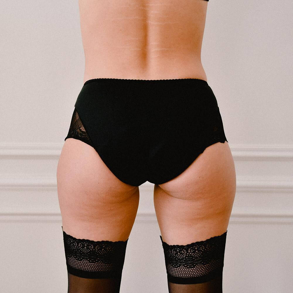 Shorty menstruel noir raffiné et élégant photo de dos